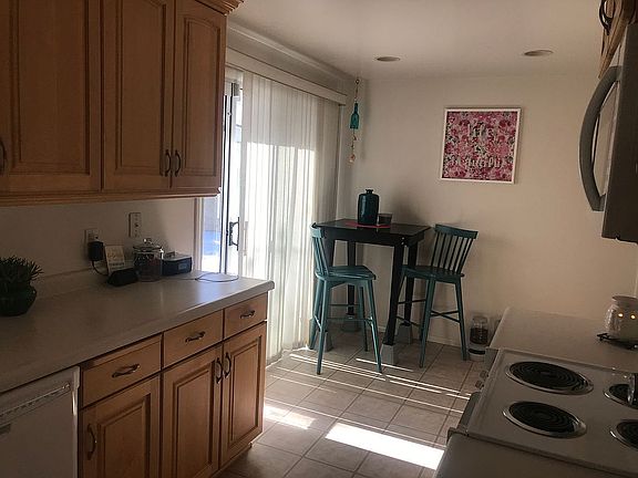 Kitchen dinning area
