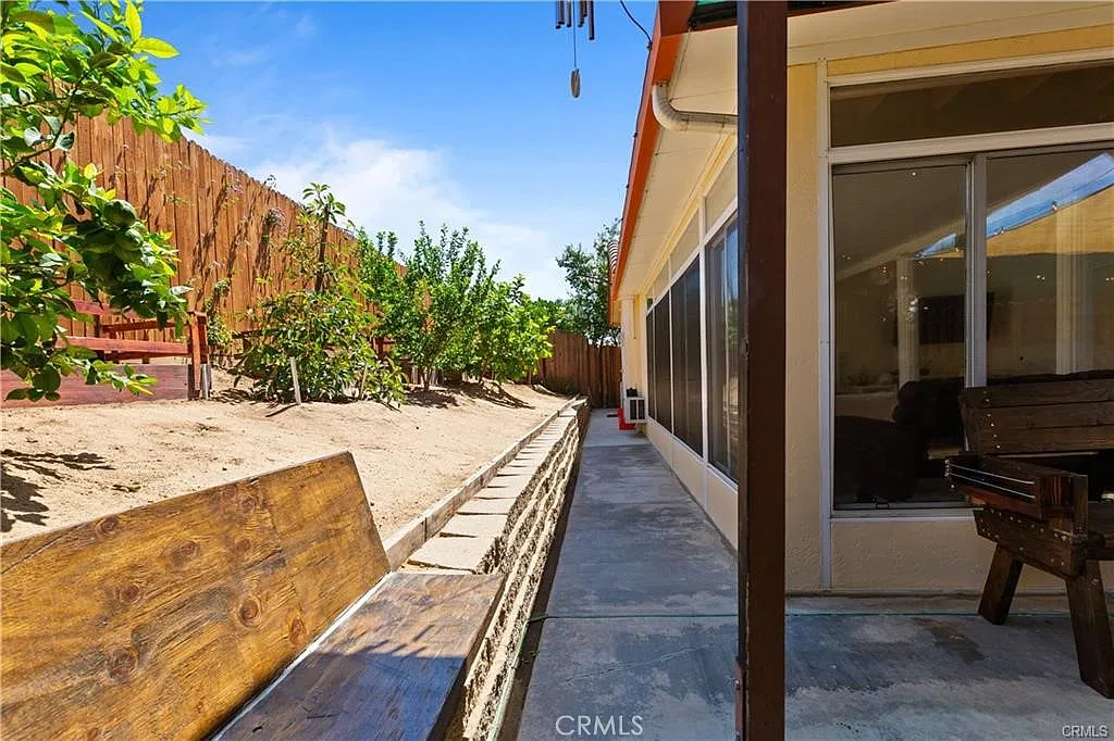4 bed, 2142 sqft, $2,500 — Photo 4