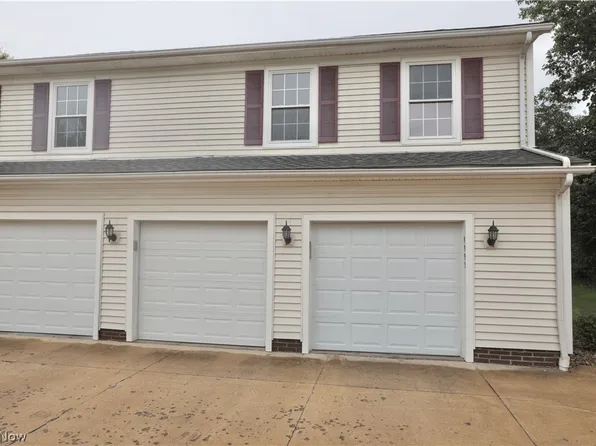 9995 Independence Dr #8B, North Royalton, OH 44133