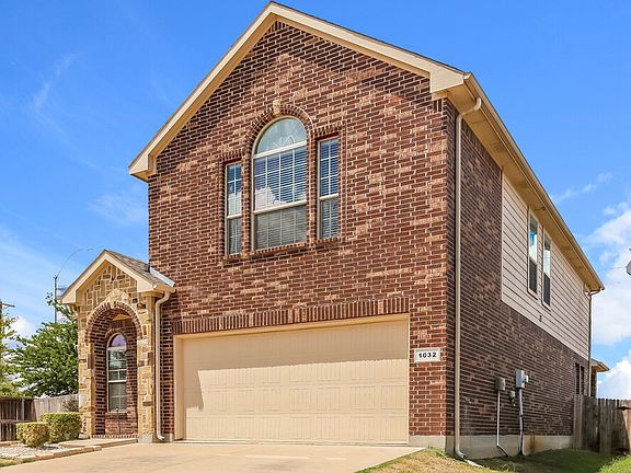 4th image of 1032 Sunderland Ln