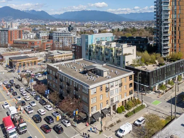 205 E 10th Ave #208, Vancouver, BC V5T 4V6