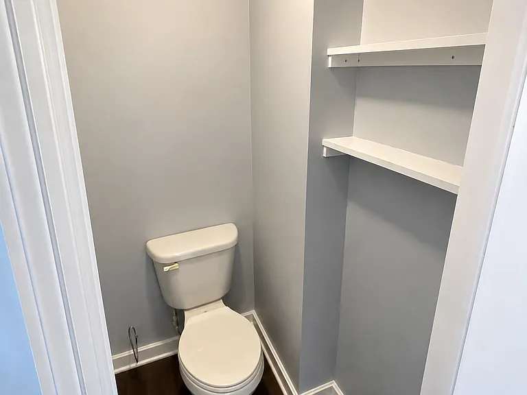 14-16 E North St #14 — Photo 9