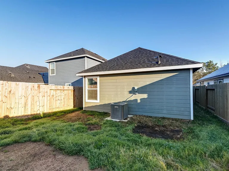 16428 Jasmine Marie Pl — Photo 22
