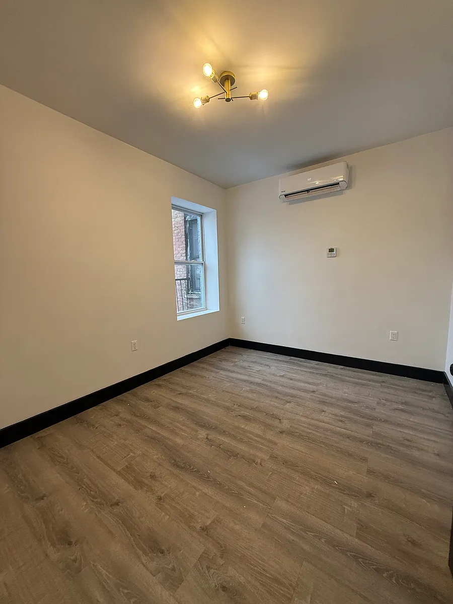 Building Photo - 11 Thomas St #B2