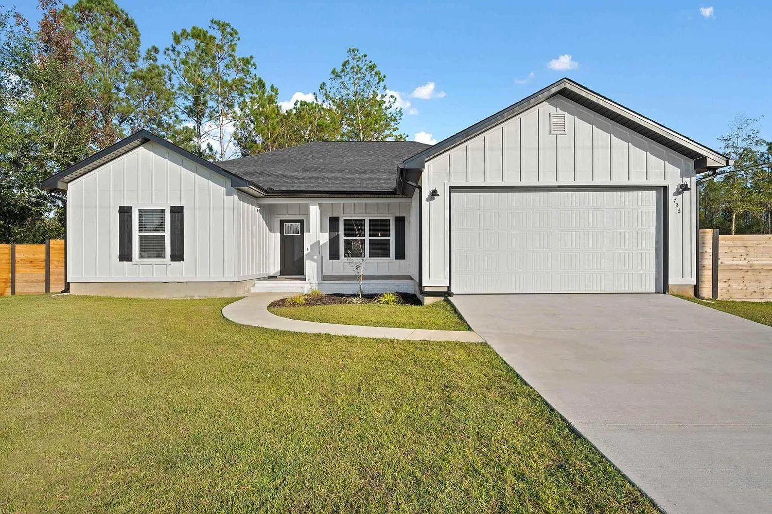 4 bed, 1900 sqft, $2,900 — Photo 1