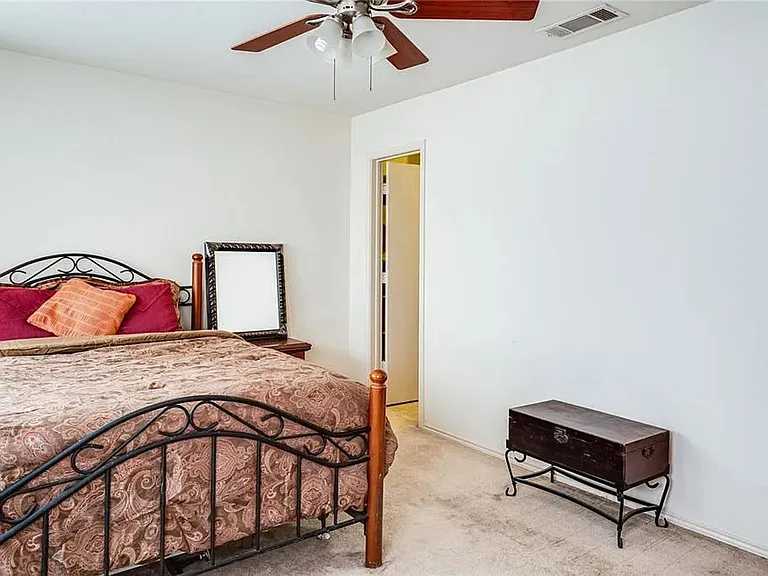 2601 Tilden Dr — Photo 10