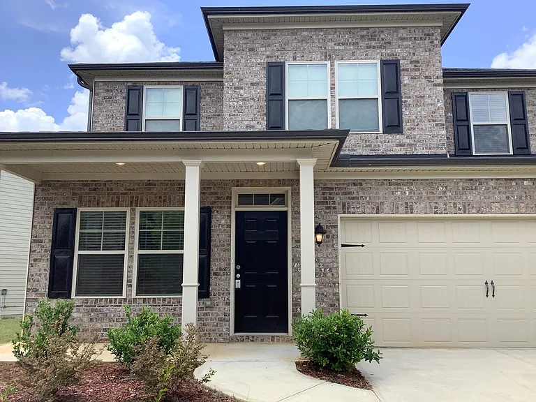257 Makenna Dr — Photo 1