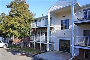 2nd image of 2689 Barracks Rd APT 7