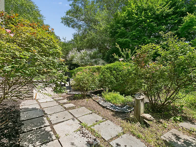 7976 Laura Ann Ln — Photo 46