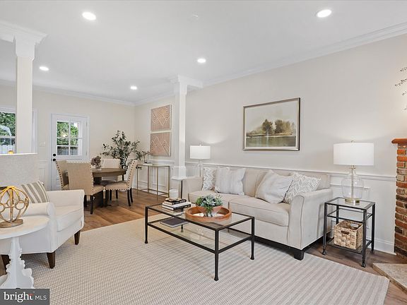 4th image of 101 Evans Ln