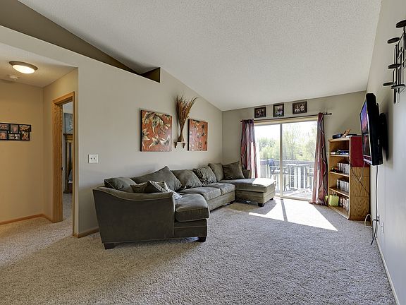 4th image of 1021 Honeysuckle Ln SE