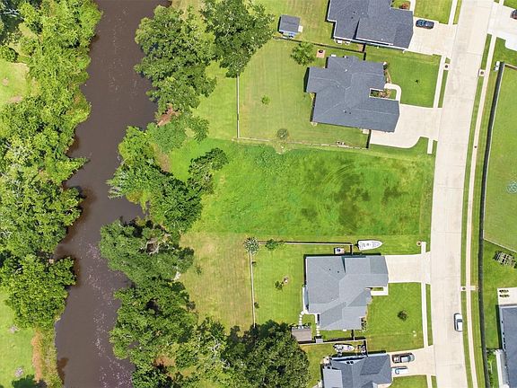 4th image of 208 Creekside Ln