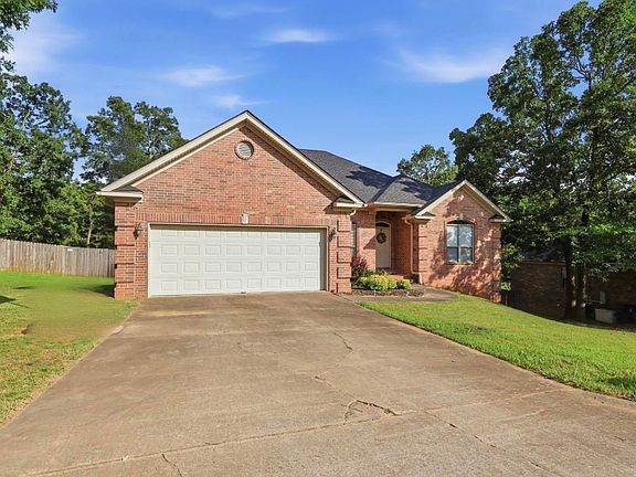 3rd image of 105 Summit Valley Cir