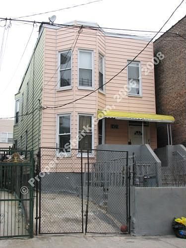 1st image of 1423 Longfellow Ave