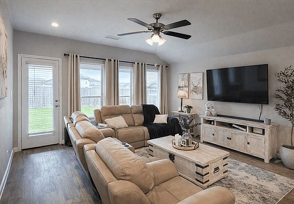 5th image of 1502 Ashford Bend Ln