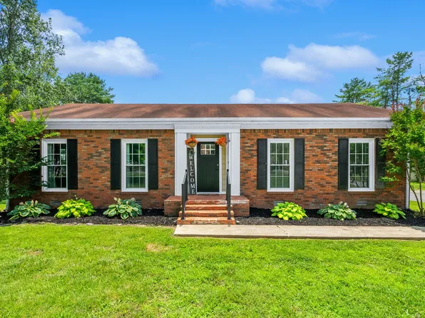 605 N Russell St, Portland, TN 37148