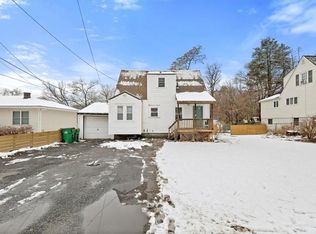 17 Pilgrim Ter, Poughkeepsie, NY 12601