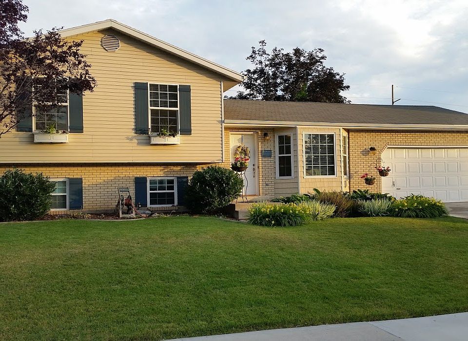 Front includes perennials
