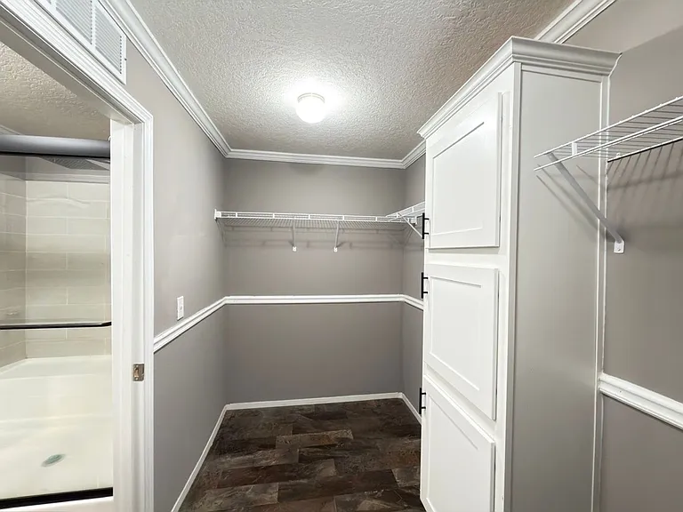 55 Oak Ave — Photo 34