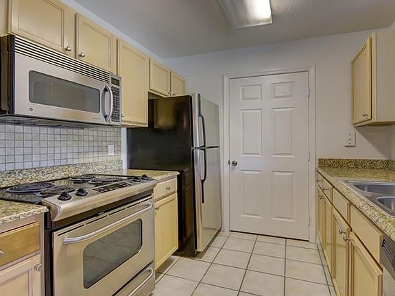 4th image of 910 Regatta Bay Dr #5-204