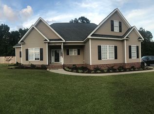 2871 Philippi Cir, Grimesland, NC 27837