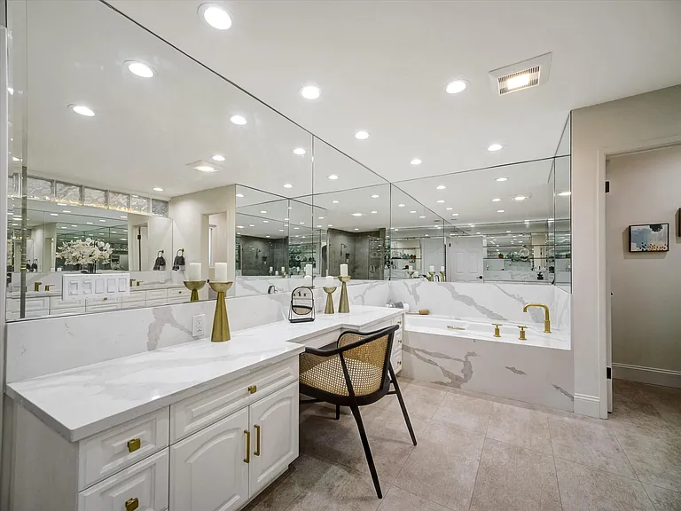 4732 Del Moreno Dr — Photo 54
