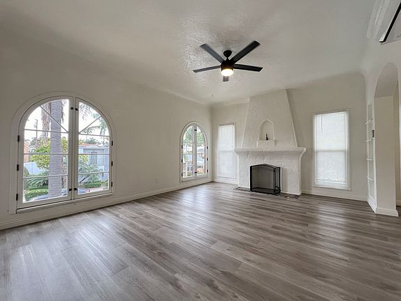 4th image of 3325 E 2nd St #3