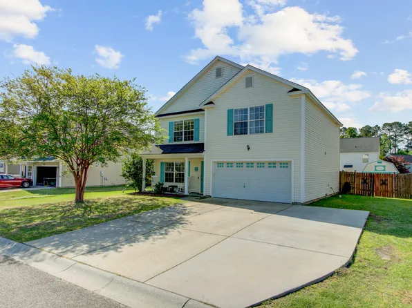 1005 Golden Aspen Dr, Moncks Corner, SC 29461