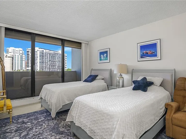 4005 Gulf Shore Blvd N #605 — Photo 12