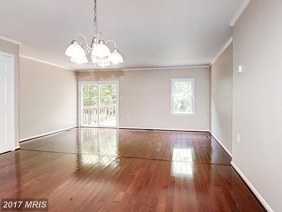 5th image of 11220 Edgemoor Ct