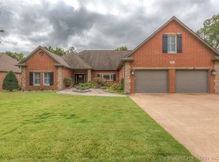 9304 E 113th St S, Bixby, OK 74008