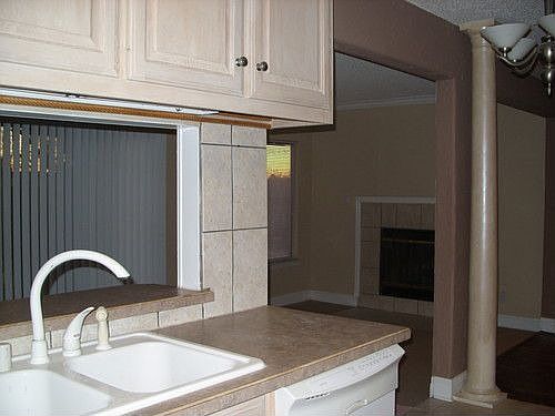5th image of 926 Madison Cir