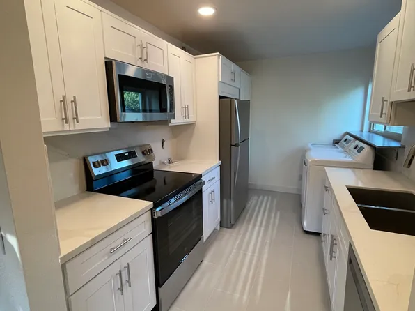 4728 Park Granada, Calabasas, CA