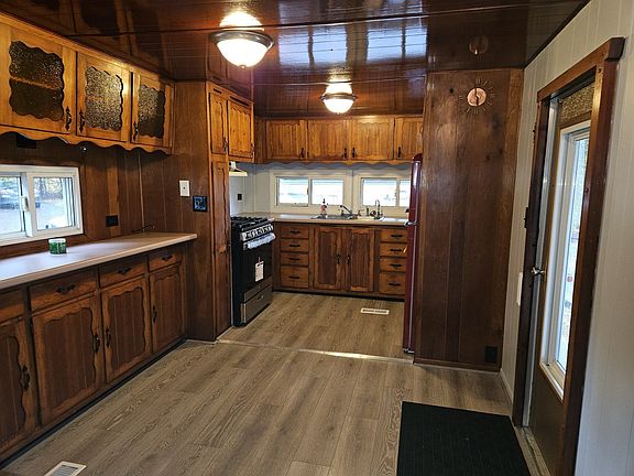 4th image of 404 Southwick Rd #15