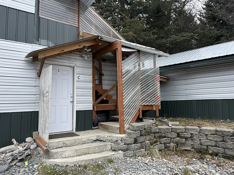 1678 Sterling Hwy #B — Photo 6