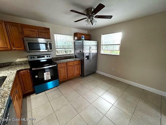 5th image of 308 Buchanan Ave APT 7