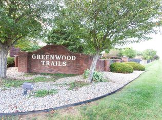 39 Trails End, Greenwood, IN 46142