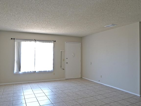 5th image of 52975 Avenida Mendoza