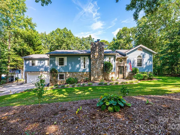 5468 Valley Run St, Hickory, NC 28601