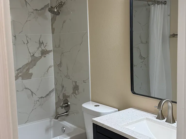 3151 Retreat View Cir — Photo 10
