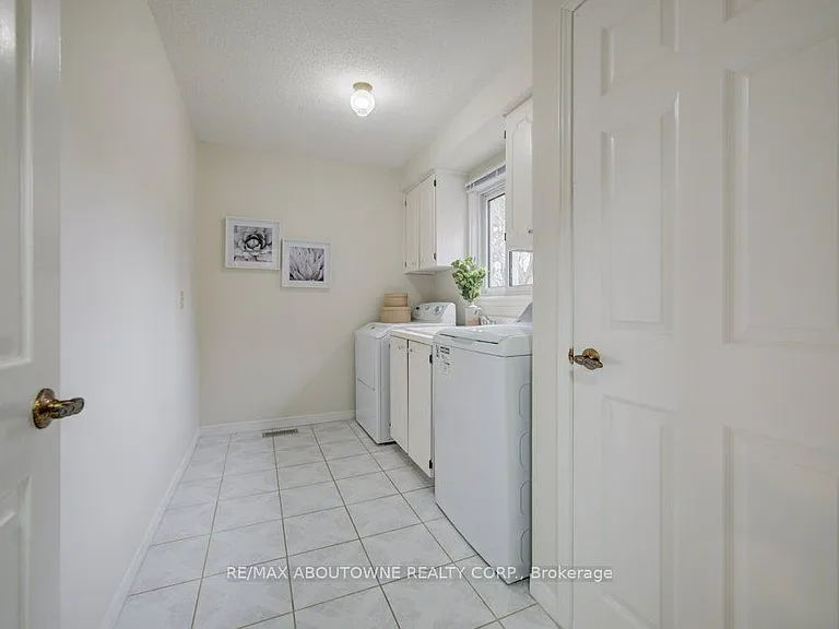 440 Parkridge Cres — Photo 21