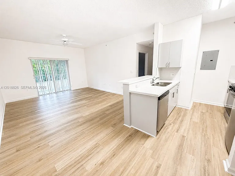 7000 SW 80th St #211 — Photo 4