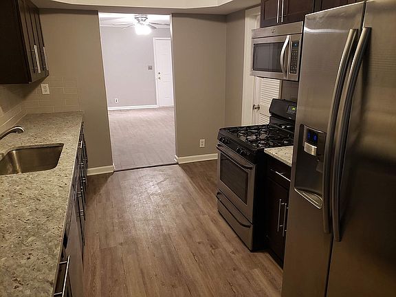 4th image of 6127 Helen St