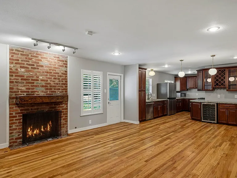 3206 Albin Dr — Photo 12