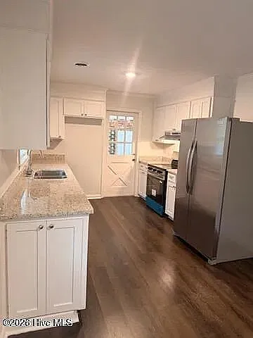 5 bed, 2111 sqft, $1,790 — Photo 2