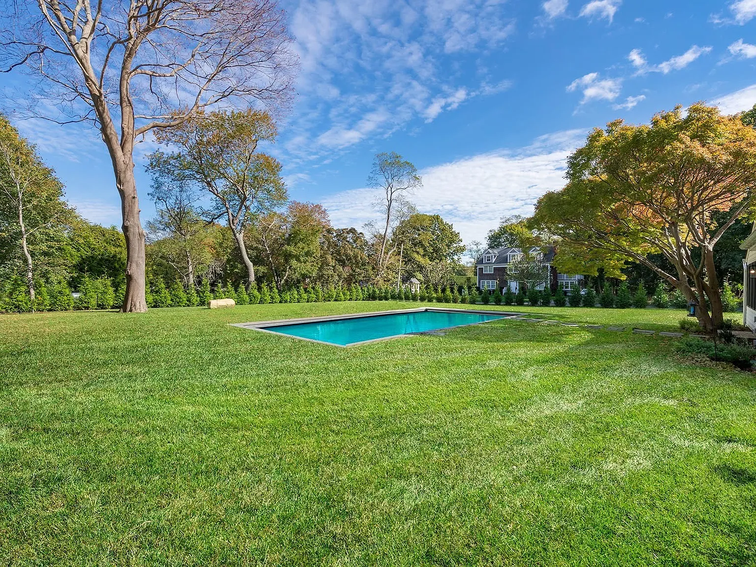 Tranquil Escape in Sag Harbor — Photo 2