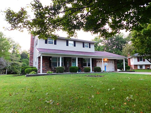 3rd image of 2719 Crown Point Ct