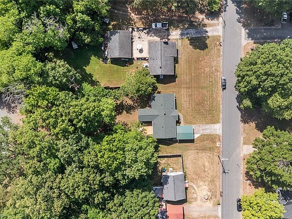 5th image of 112 Florence St