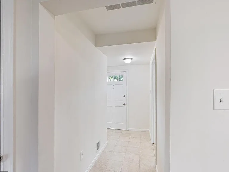 14451 Cool Oak Ln — Photo 4