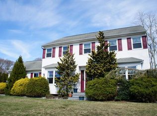29 Egret Way, Center Moriches, NY 11934